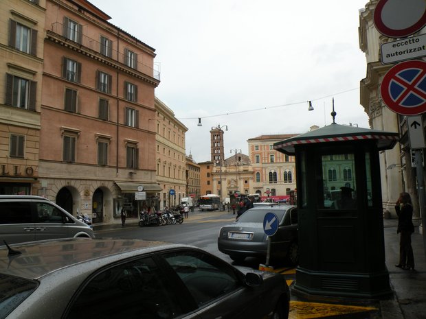  Piazza di San Silvestro